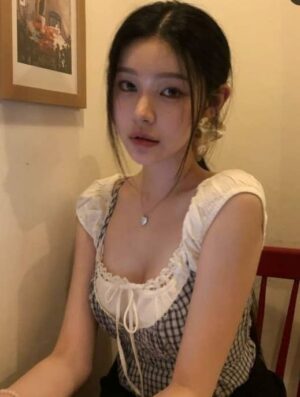 BABY MOON_QUEEN BACK